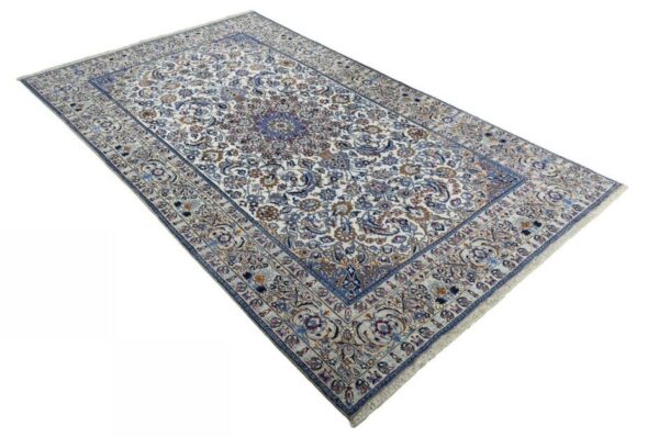 BEAUTIFUL HAND KNOTTED NAIN 9LA PERSIAN CARPET. - Image 3