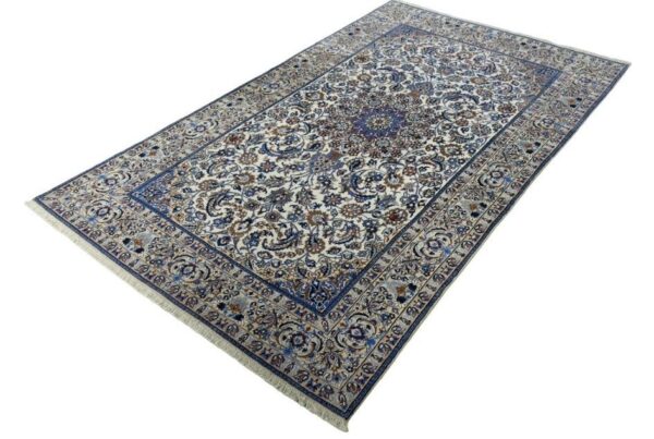 BEAUTIFUL HAND KNOTTED NAIN 9LA PERSIAN CARPET. - Image 4