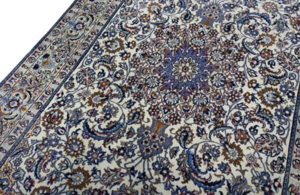 BEAUTIFUL HAND KNOTTED NAIN 9LA PERSIAN CARPET. - Image 5