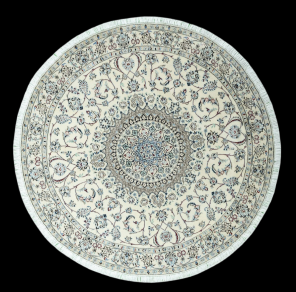 HAND KNOTTED ROUND NAIN9LA PERSIAN CARPET.