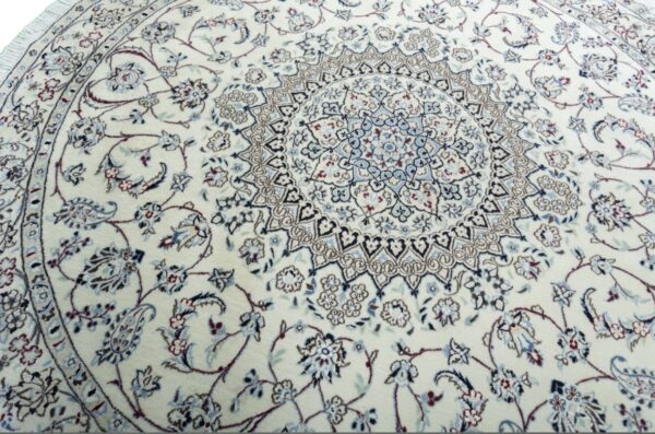 HAND KNOTTED ROUND NAIN9LA PERSIAN CARPET. - Image 10