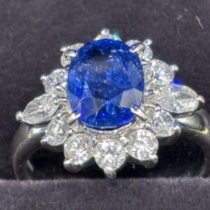 2.61Carat Unheated Burma Sapphire & 1.10carats of Natural Diamonds. Stock#454541
