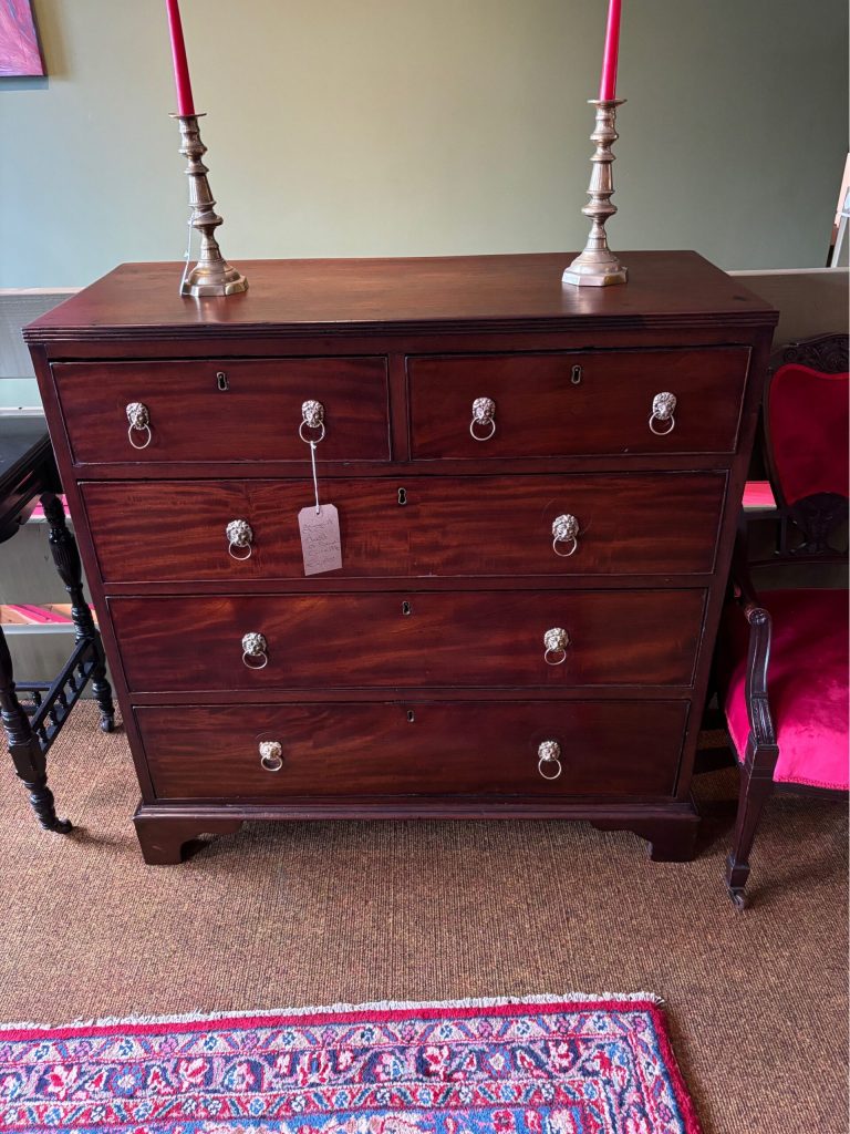 George III mahogany chest of drawers